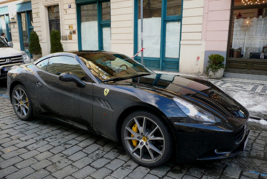 Ferrari California