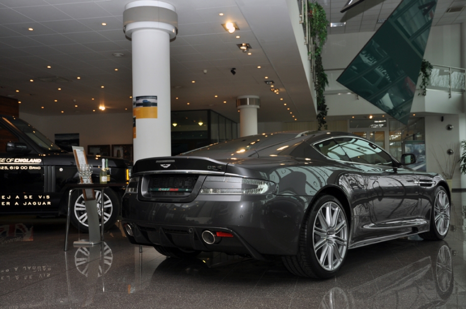 Aston Martin DBS - 17