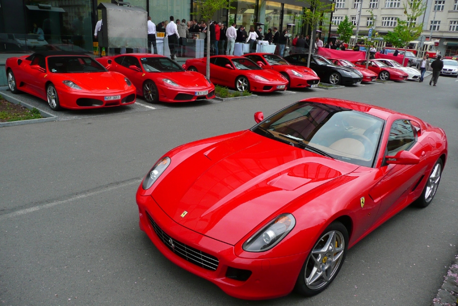 599