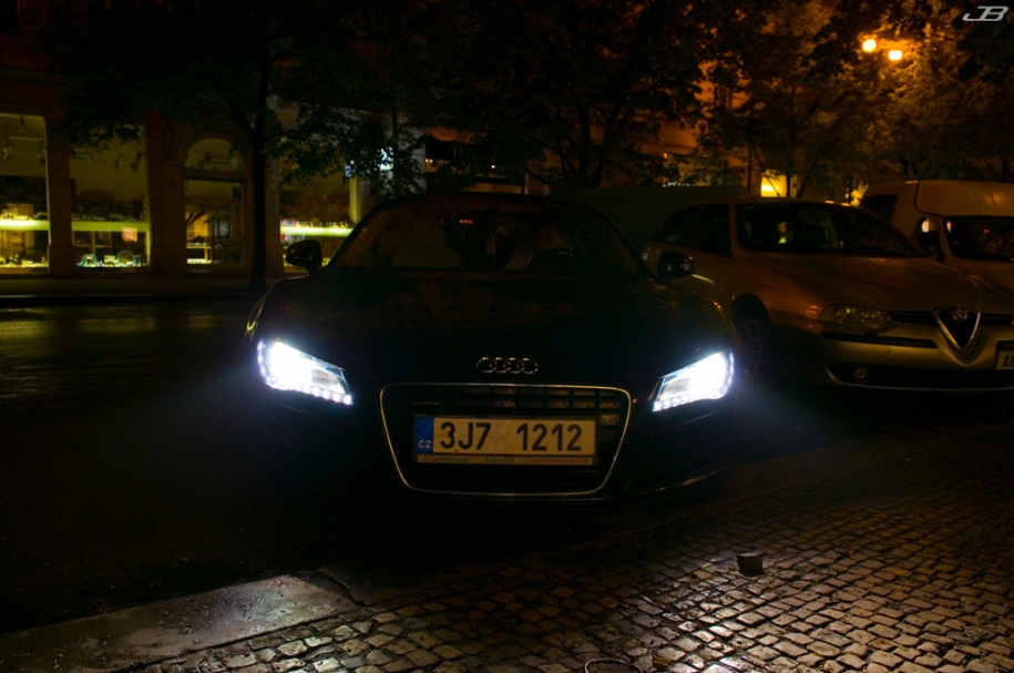 R8